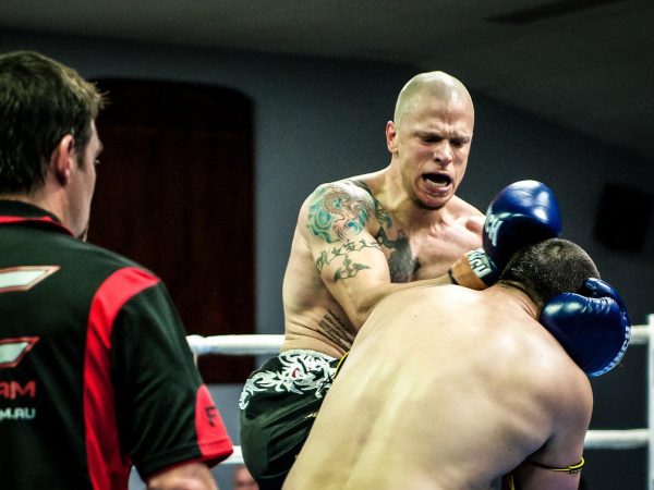 Les coups de coude au Muay Thai